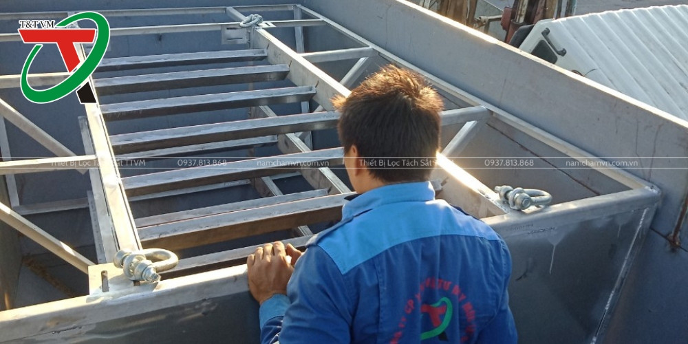 Bán Khung Nam Châm Lưới Ttvm