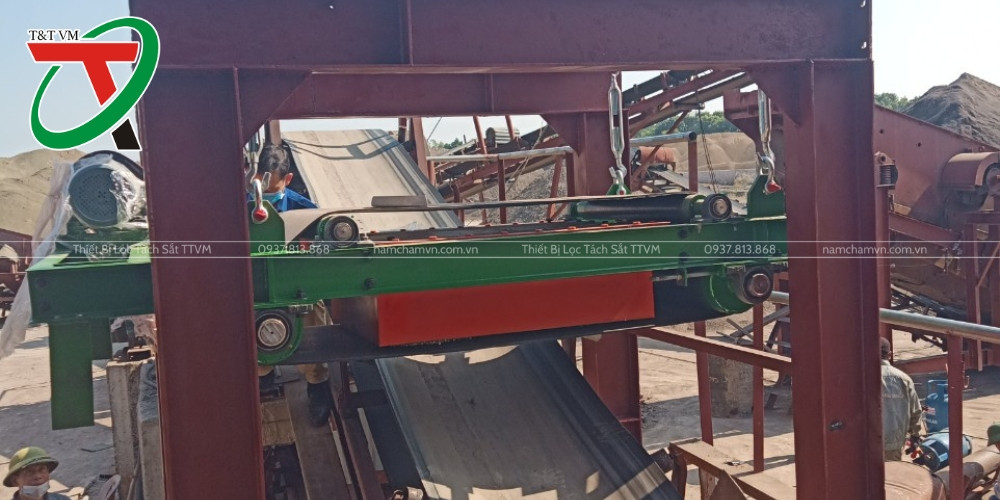 Băng Tải Từ Trong Ngành Xử Lý Rác