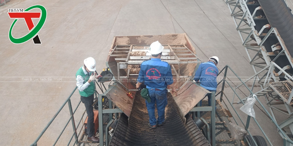 Cung Cấp Khung Nam Châm Lưới