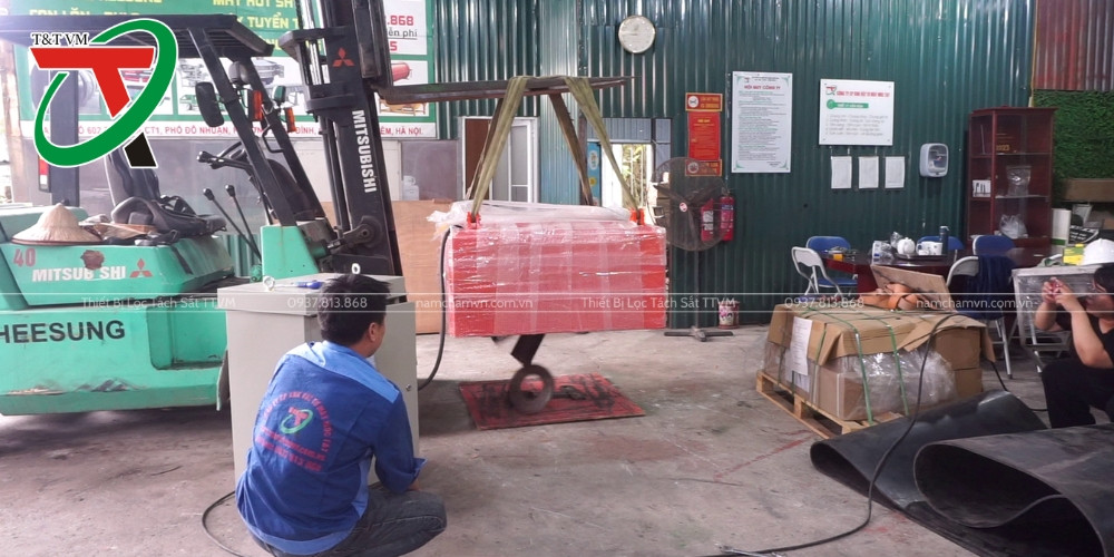 Vệ Sinh Nam Châm điện
